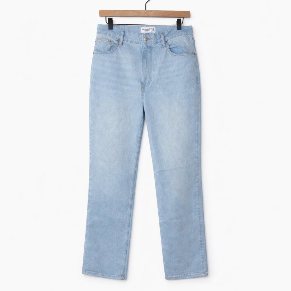 Abercrombie Curve Love Ultra High Rise Ankle Straight Jeans 32 Light Wash - Picture 2 of 6